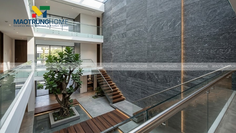 Chọn đá ghi xẻ rãnh hoặc đá lược cho giếng trời