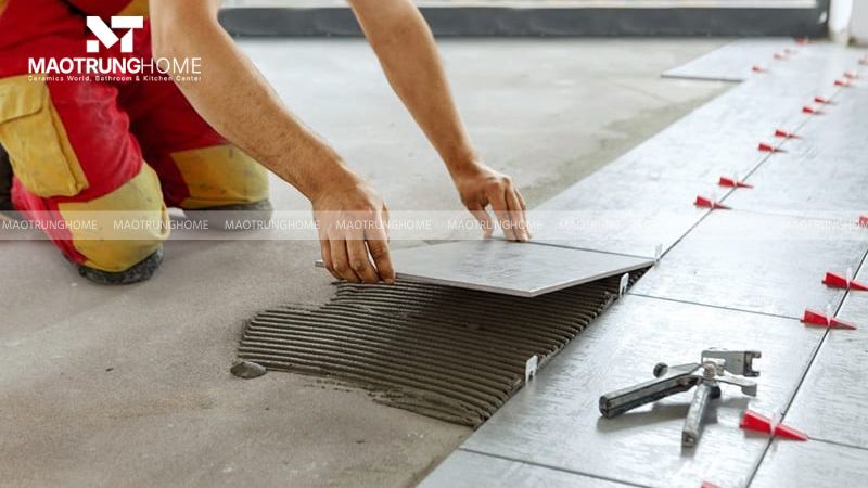 Việc bỏ qua ke nêm cân bằng cũng khiến các mép gạch không đồng phẳng