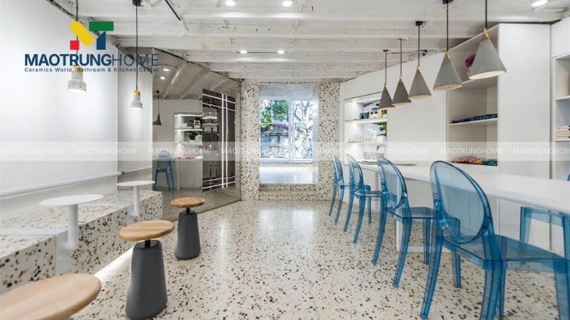 Không gian thương mại nhỏ thường hợp với terrazzo xám xi măng 